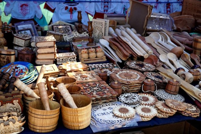 Фестиваль-ярмарок «Медовий Спас» розпочався в Ужгороді – 13