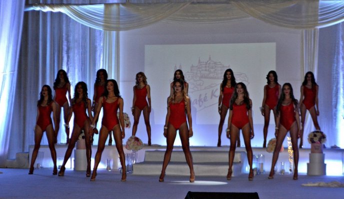 Як обирали найгарнішу дівчину Ужгорода – 08