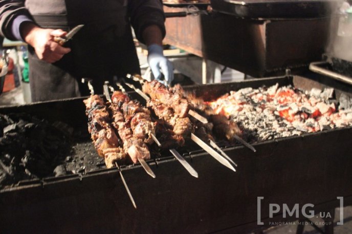 У Мукачеві офіційно відкрили фестиваль "Червене вино-2017" – 13