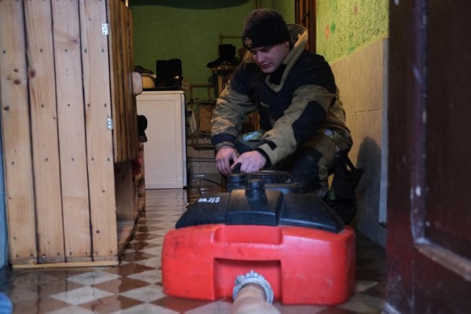 На Закарпатті сильні дощі спричинили підтоплення: ВІДЕО  – 11