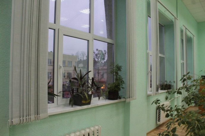 У Мукачеві оновили міську бібліотеку – 05