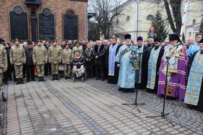 Пам’ять воїнів-інтернаціоналістів вшанували в центрі Мукачева – 05