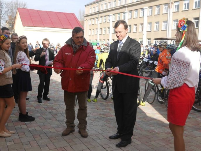 В Ужгороді відкрили туристичний велоцентр – 04