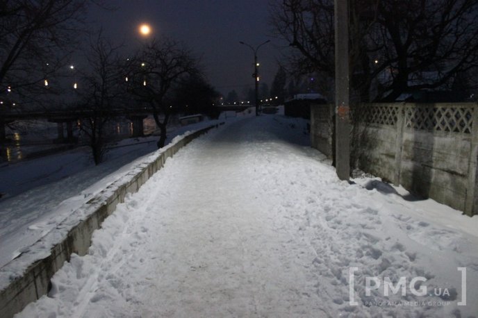 Слизькі дороги або безкоштовний атракціон фестивалю “Червене вино” – 30 Слизькі дороги або безкоштовний атракціон фестивалю “Червене вино” – 30