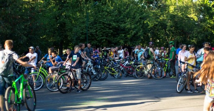 Соцмережі заполонили яскраві фото із вчорашнього Мегазаїзду у Мукачеві – 08