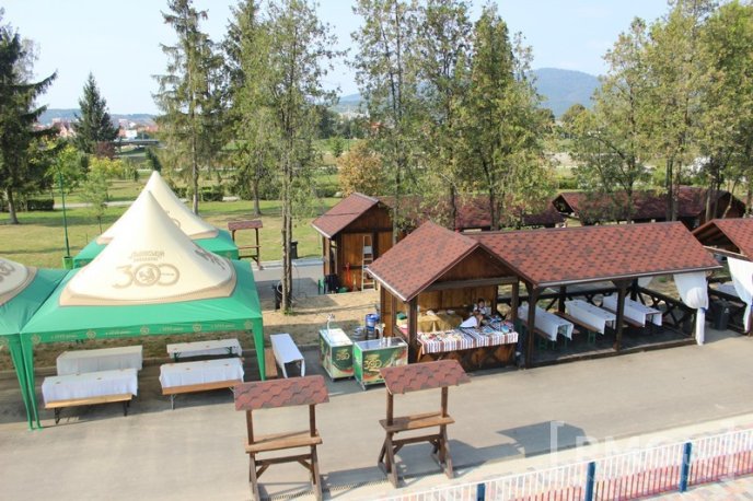 У парку "Перемога" запрацювало оглядове колесо – 05