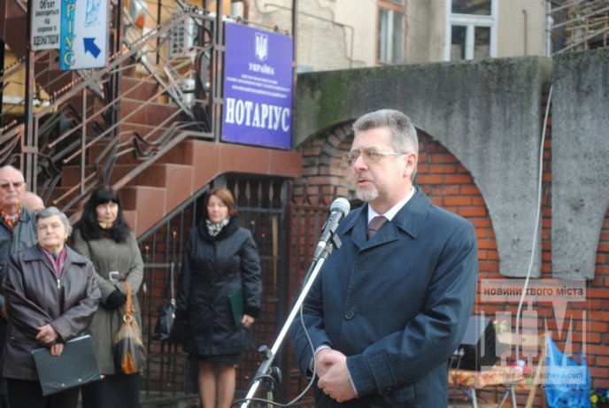 Угорська громада Мукачева поклала вінки до пам’ятної дошки жертвам сталінських репресій (ФОТОРЕПОРТАЖ) – 07