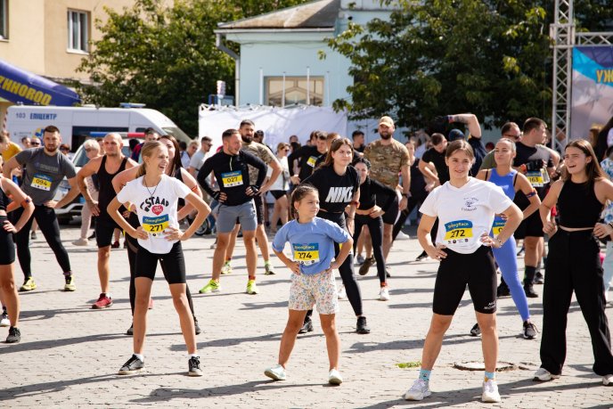 Учасники патріотичного забігу на Закарпатті подолали 7 кілометрів – 01