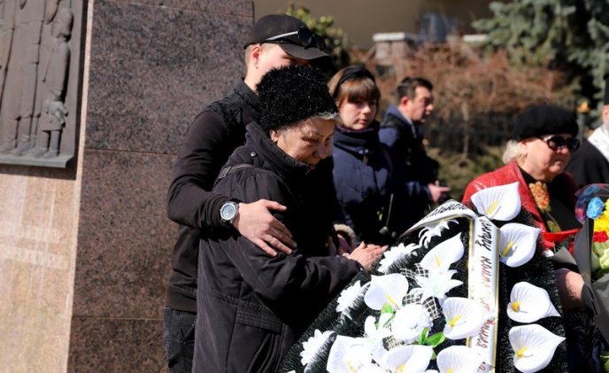 В Ужгороді поховали Героя, який загинув у перший день війни – 03