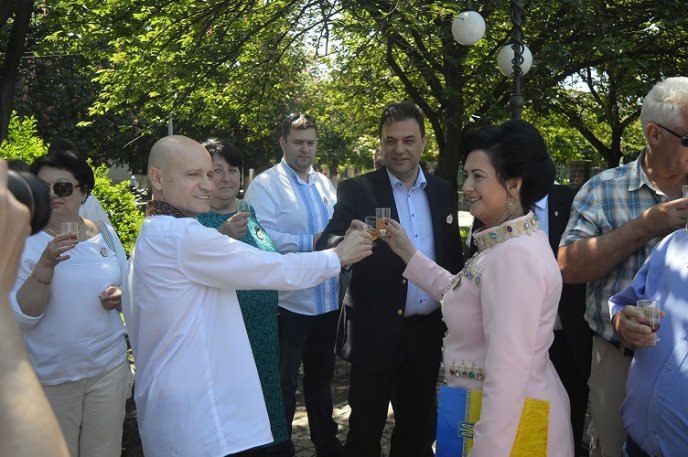 Фестиваль "Угочанська лоза": як закарпатці та гості краю на святі гуляли – 01