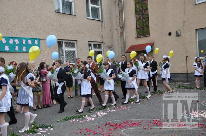 Свято "Останнього дзвоника" зібрало у Мукачівській ЗОШ №7 багато гостей (ФОТОРЕПОРТАЖ) – 10