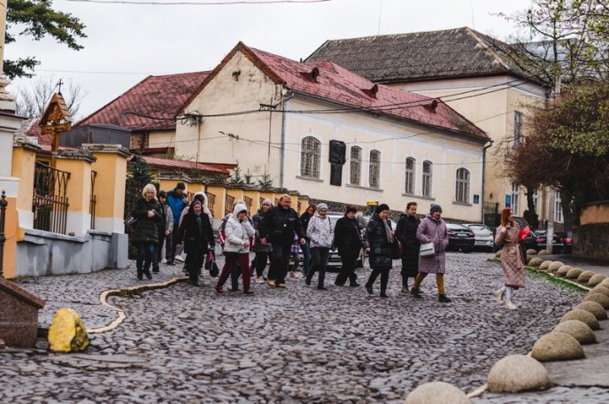 В обласному центрі Закарпаття проводять цікаві екскурсії для внутрішньо переміщених осіб – 11 В обласному центрі Закарпаття проводять цікаві екскурсії для внутрішньо переміщених осіб – 11