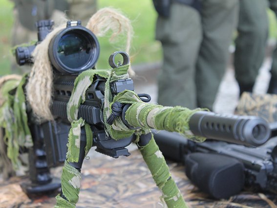 Закарпатські правоохоронці влаштували виставку зброї – 07