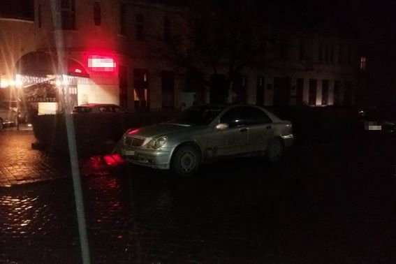 У Берегові поліцейським довелося вгамовувати п’яного дебошира – 01