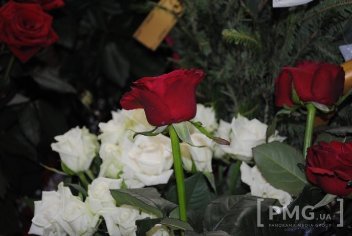 На Мукачівщині попрощались з бійцем "Правого сектору", який загинув у зоні АТО – 07