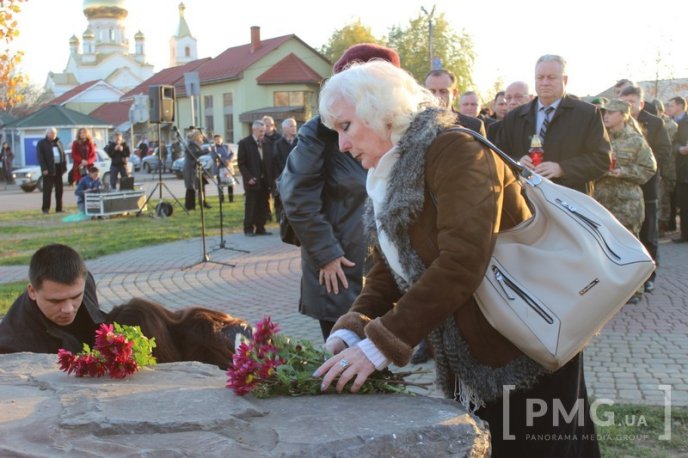 У третю річницю Євромайдану мукачівці вшанували пам’ять Героїв Небесної Сотні – 07