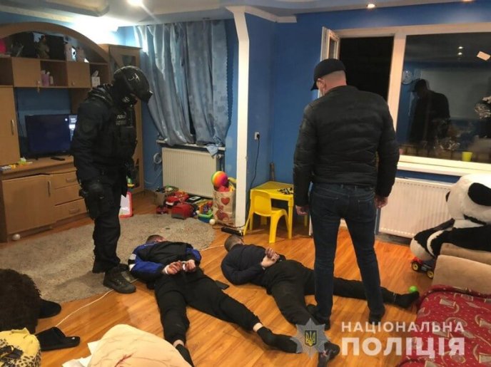 Що накоїло молоде закарпатське подружжя: подробиці від поліції – 01