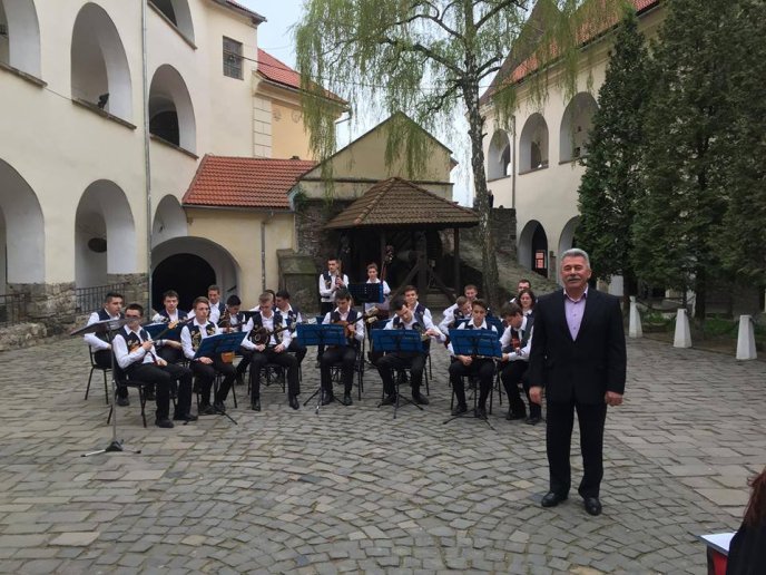 Хорватський оркестр тамбуринів "Баторек" виступив у Мукачівському замку "Паланок" – 01