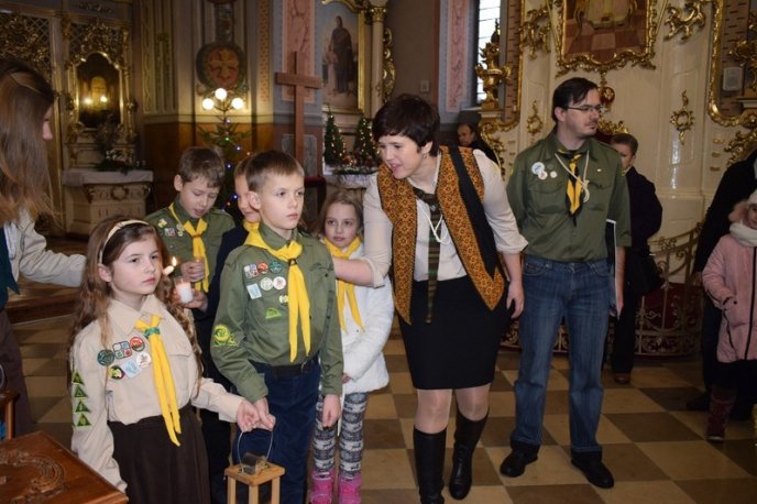 В Ужгород принесли Вифлеємський вогонь – 06 В Ужгород принесли Вифлеємський вогонь – 06