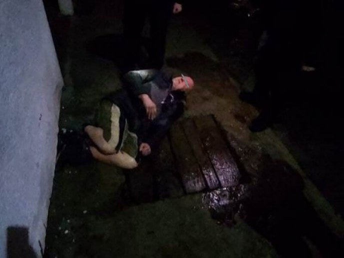 В одному з парків Мукачева знайшли чоловіка у безпорадному стані – 03