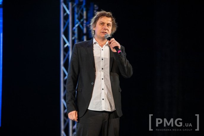 Зеленський з «Кварталом 95» в Ужгороді: Агітувати не збираємось, однак закликаємо всіх прийти на вибори – 14