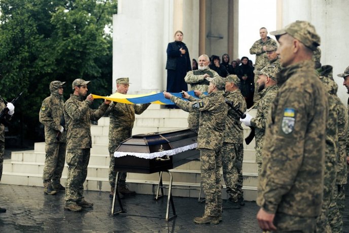 Мукачево прощалося з Героєм Володимиром Форосом – 04