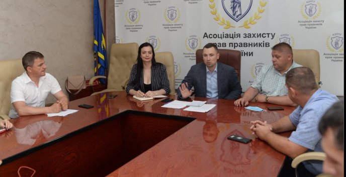 У Мукачеві відбулось чергове засідання Комітету захисту прав адвокатів – 04