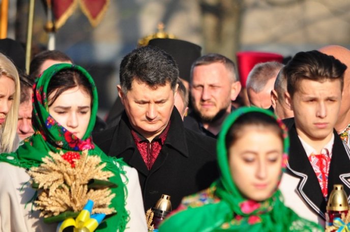 В Ужгороді вшанували памʼять жертв голодоморів в Україні – 02