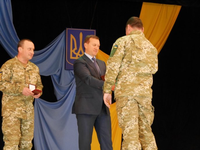 В Ужгороді нагородили військових 15-го окремого гірсько-піхотного батальйону – 16