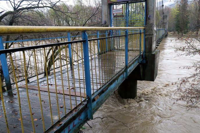 На Ужгородщині вода затопила три футбольних поля, земельні угіддя та пляж з будиночками в Оноківцях – 22 На Ужгородщині вода затопила три футбольних поля, земельні угіддя та пляж з будиночками в Оноківцях – 22