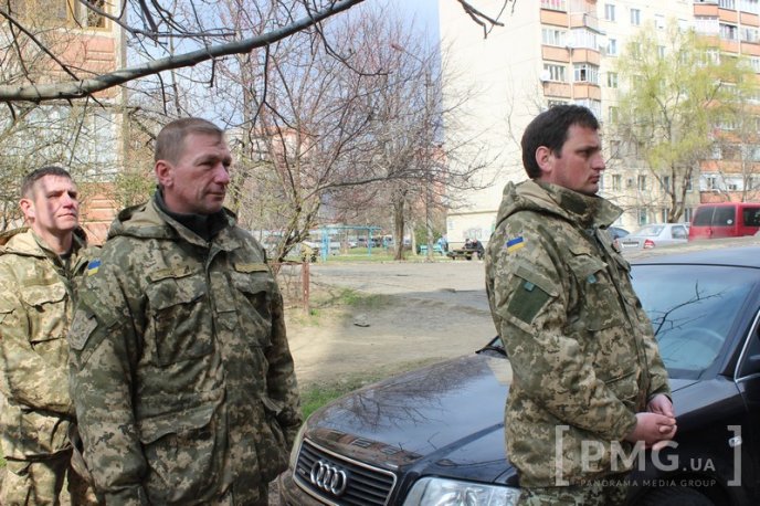 Мукачівці попрощались з бійцем АТО Володимиром Заяцем – 02 Мукачівці попрощались з бійцем АТО Володимиром Заяцем – 02