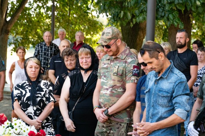 Ужгород попрощався з 36-річним Героєм – 04