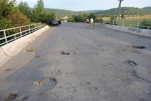 Чинадіївський міст – випробування для автомобілістрів (ФОТО) – 07 Чинадіївський міст – випробування для автомобілістрів (ФОТО) – 07