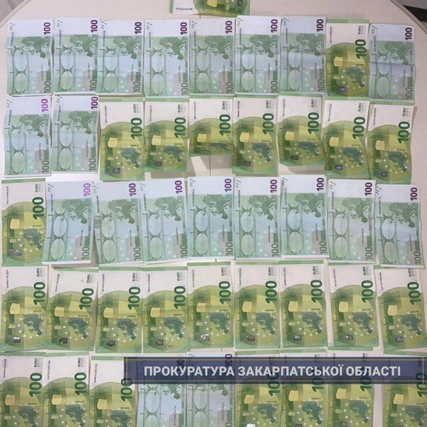 На Закарпатті викрито небезпечне злочинне угруповання, одним із учасників якого є депутат – 09