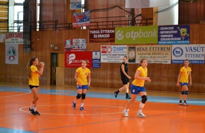 Ужгородські гандболістки повернулись з міжнародного турніру із золотими медалями – 02 Ужгородські гандболістки повернулись з міжнародного турніру із золотими медалями – 02