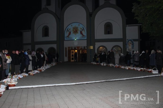 Православні та греко-католики Мукачева відзначають Воскресіння Христове – 01 Православні та греко-католики Мукачева відзначають Воскресіння Христове – 01