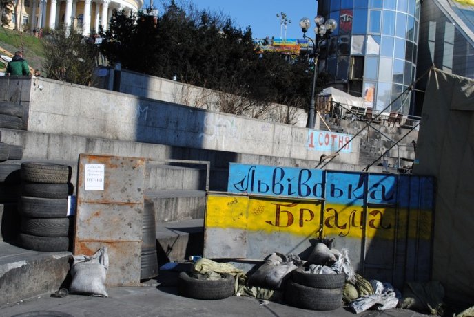 Один день з життя Майдану: на що перетворилась центральна площа України за місяць після революції (ФОТОРЕПОРТАЖ) – 28