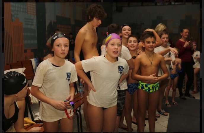 У Мукачеві провели перші у 2022 році змагання з плавання – 04 У Мукачеві провели перші у 2022 році змагання з плавання – 04