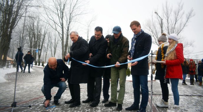 У Хустському парку відкрили надсучасну систему, аналогів якої в Україні немає – 04