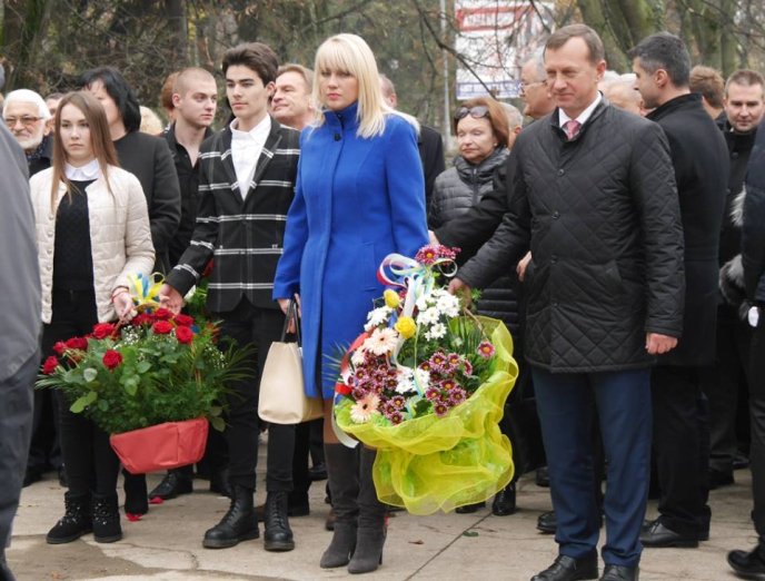 В Ужгороді відкрили пам’ятник видатному словаку Мілану Штефаніку – 18