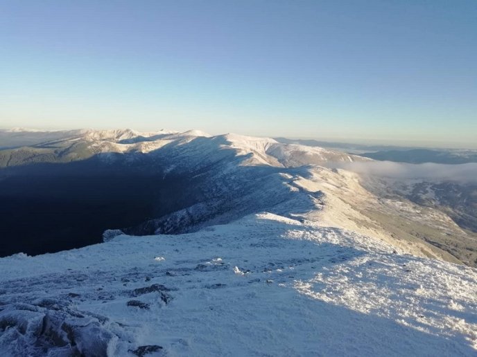 Мороз і сніг: мережу підкорюють казкові фото – 01