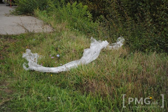 З’явились фото із місця ДТП у Старому Давидкові, де постраждало двоє школярів – 04