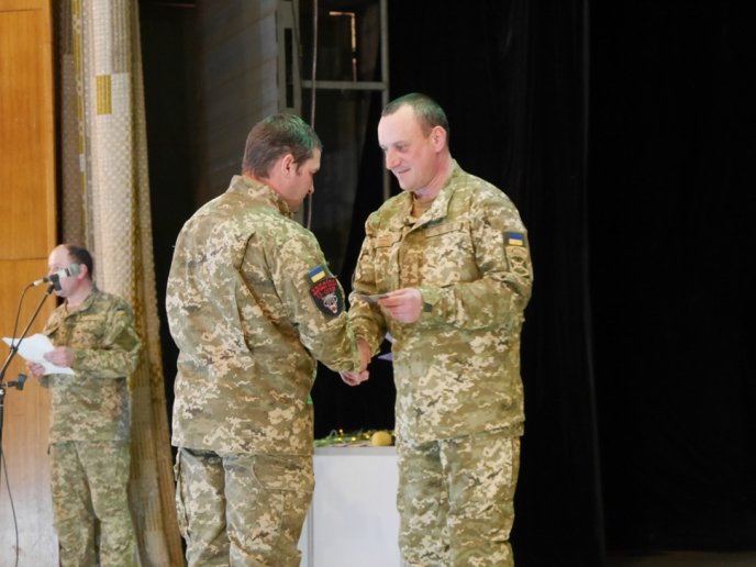 В Ужгороді нагородили військових 15-го окремого гірсько-піхотного батальйону – 20