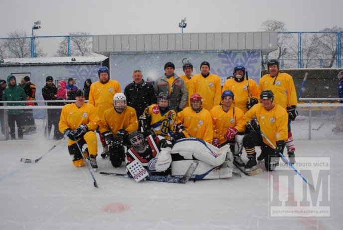 У Мукачеві відбувся відкритий Кубок області з хокею (ФОТО) – 23