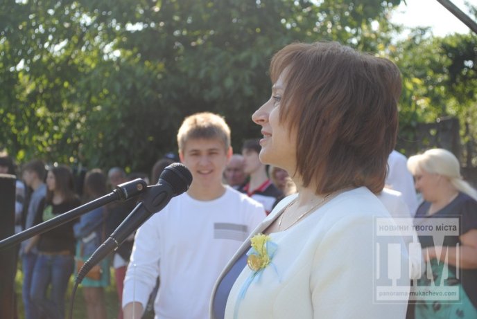 Останній дзвінок відлунав для випускників Мукачівської ЗОШ №6 (ФОТО) – 27