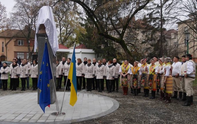 В Ужгороді відкрили пам’ятник видатному словаку Мілану Штефаніку – 02