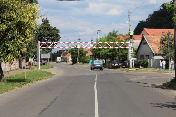 На вулиці Сорочій у Мукачеві вже не їздитимуть вантажівки – 03 На вулиці Сорочій у Мукачеві вже не їздитимуть вантажівки – 03