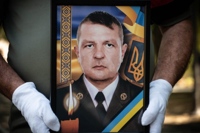 Ужгород попрощався із полеглим воїном – 01