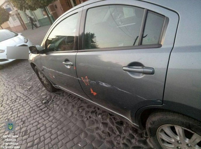 Патрульні розшукують водіїв, які пошкодили автомобілі й покинули місце ДТП – 02 Патрульні розшукують водіїв, які пошкодили автомобілі й покинули місце ДТП – 02