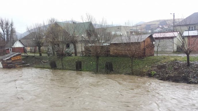 У Міжгір’ї через зливи піднявся рівень води у річці Ріка – 11
